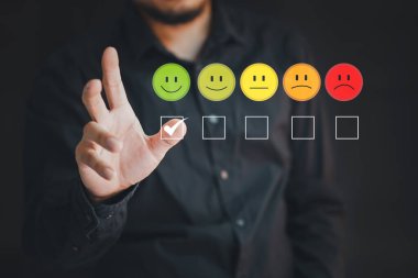 Müşteri hizmetleri geri bildirim ve gözden geçirme kavramı.