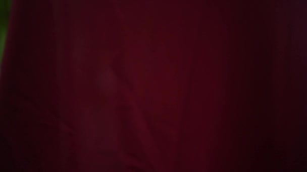 Кавказька Модель Готелі Білій Вечірній Сукні Кінематографічна Зйомка Високих Підборах — стокове відео