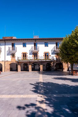 Lazkao belediye binası yazın Beasain ve Ordizia belediyelerinin yanında, Gipuzkoa