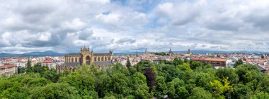 Vitoria-Gasteiz şehri. La Florida Park Panoramik ve Maria Inmaculada Katedrali, Araba
