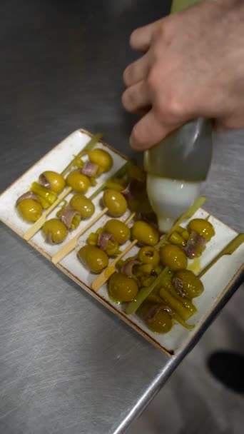 Cook Preparing Gildas Olives Oil Kitchen Bar Restaurant — Wideo stockowe
