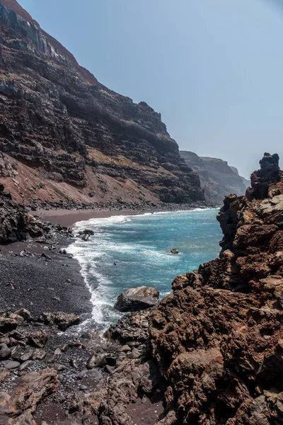 Παραλία Ηφαιστειακές Πέτρες Στη Θάλασσα Στην Παραλία Verodal Στο Νησί — Φωτογραφία Αρχείου