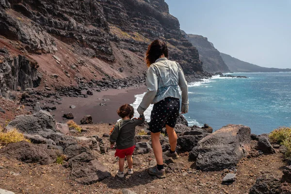 Anne Oğlu Hierro Adası Ndaki Verodal Plajında Tatildeler Kanarya Adaları — Stok fotoğraf
