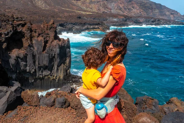 Matka Synem Dovolené Sopečné Stezce Obci Tamaduste Ostrově Hierro Kanárské — Stock fotografie