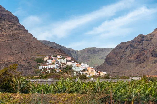 Χωριό Στα Βουνά Δίπλα Στην Παραλία Valle Gran Rey Στο — Φωτογραφία Αρχείου