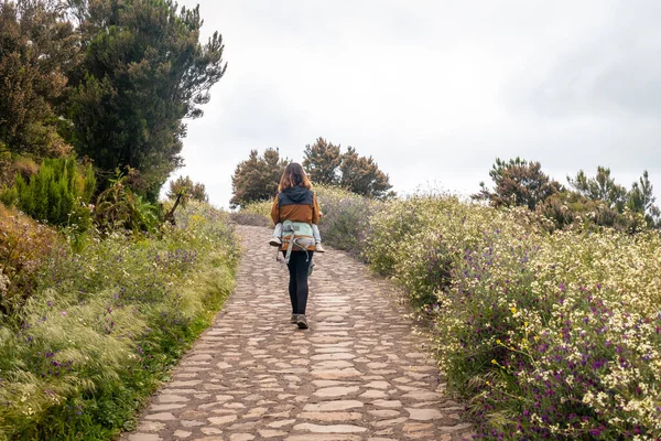 Woman Trail Top Garajonay Gomera Canary Islands — Stock Photo, Image