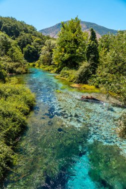  Mavi Gözün 50 metre derinliğinde veya Suriye i kalter, Arnavutluk 'un güneyindeki dağlarda görülen doğal bir olgu.