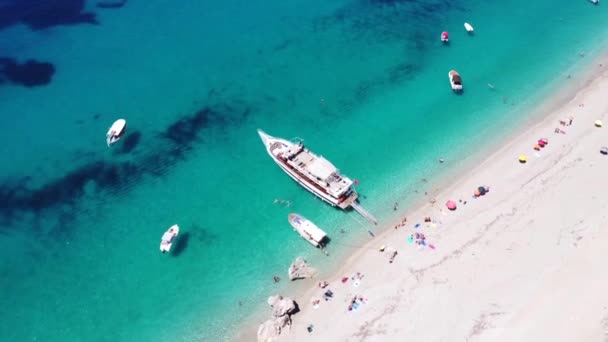มมองทางอากาศของชายหาดสวรรค ของ Kroreza Krorez Riviera ลเบเน ยใน Sarande ลเบเน เคร — วีดีโอสต็อก