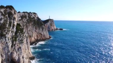 Yunanistan 'ın Lefkada adasının güney bölgesinde bulunan Deniz feneri veya Ducato Lefkas Burnu. Yunanistan.