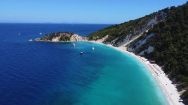Yunanistan 'ın Akdeniz' indeki İyon Denizi 'ndeki Ithaki ya da Ithaca adasındaki Gidaki cennet manzarası