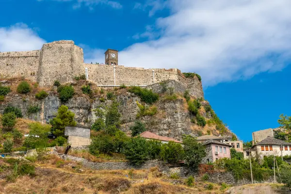 Blick Von Unten Auf Die Osmanische Burgfestung Gjirokaster Oder Gjirokastra — Stockfoto
