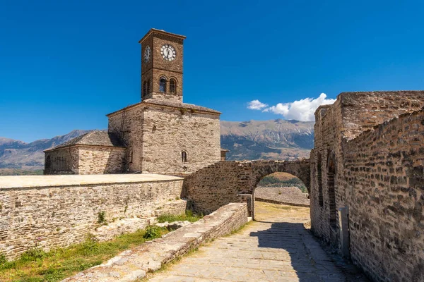 지로카스터 지로카스트라스트라의 오스만 요새의 시계탑 알바니아 사하라 — 스톡 사진