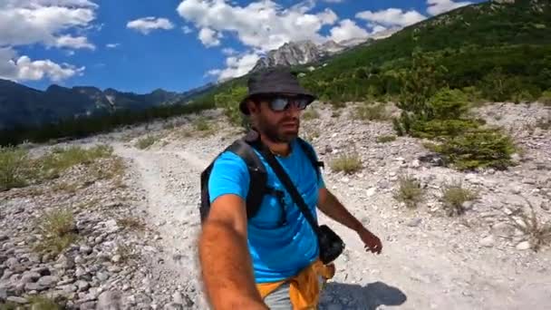 Randonneur Marchant Sur Sentier Vallée Valbona Trekking Theth Theth National — Video