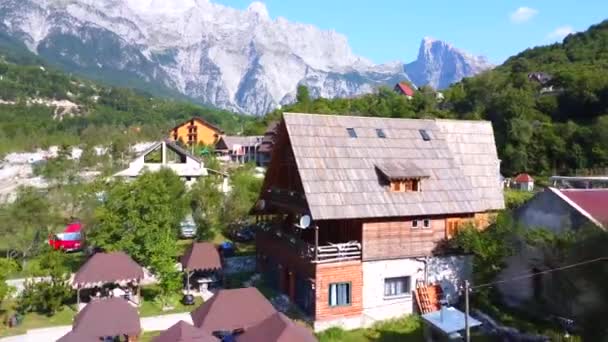 Arnavutluk Theth Ulusal Parkı Ndaki Vadide Insansız Hava Aracı Var — Stok video