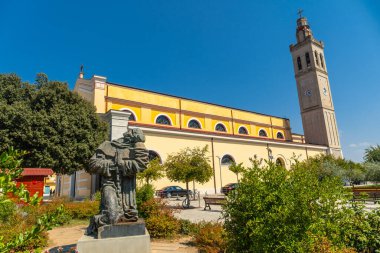 Shkoder şehrindeki Arqipeshkevia Metropolitan Shkoder Katedralja e Shen Shtjefnit. Arnavutluk