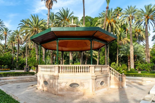 stock image Quisco in the temple or pergola in the palm grove park in the city of Elche. Spain