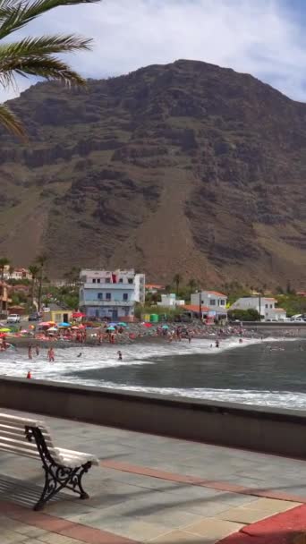 Yazın Gomera Kanarya Adaları Ndaki Valle Gran Rey Köyündeki Turistler — Stok video