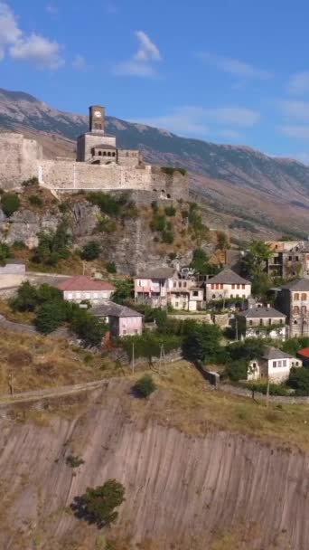 Вид Повітряного Безпілотника Старий Замок Фортецю Міста Гірокастер Албанія Збільшуюся — стокове відео