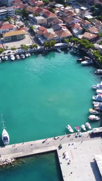 Vista Aérea Porto Aldeia Costeira Vasiliki Sul Ilha Lefkada Grécia — Vídeo de Stock