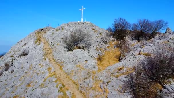 エリニオ山またはエリニオ山の空中ドローンビュー バスクの国 — ストック動画