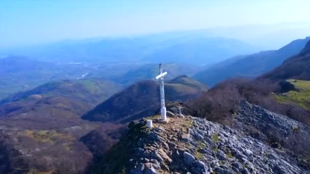 Vedere Drone Aeriene Crucii Muntele Ernio Sau Hernio Din Țara — Videoclip de stoc
