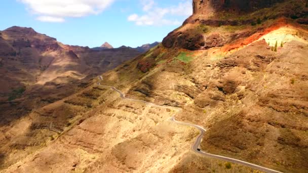 Деталь Цветов Природном Памятнике Azulejos Veneguera Rainbow Rocks Могане Гран — стоковое видео