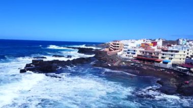 Playa el Puertillo 'nun güzel plajı ve Gran Canaria' daki güzel kasabası. İspanya