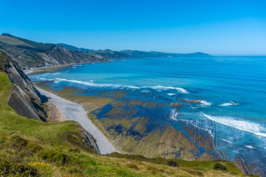 Zumaia, Gipuzkoa yakınlarındaki güzel kıyı manzarası. Bask Ülkesi