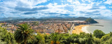 Ulia Dağı, Gipuzkoa 'dan Donostia San Sebastian' ın panoramik manzarası. Bask Ülkesi