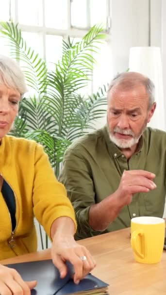 36,153 Mature couple Stock Videos, 4K & HD Footage | Depositphotos