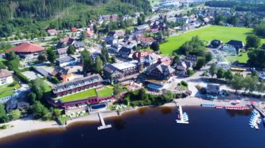 Almanya, Kara Orman 'daki Titisee Gölü' nün insansız hava aracı görüntüsü