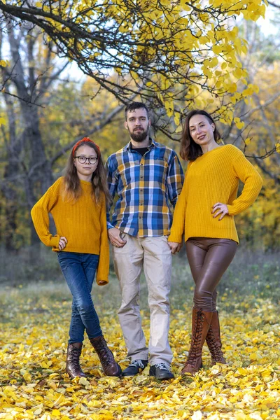 Family Photo Session Autumn Forest Happy Family Stylized Clothes — Stock Photo, Image