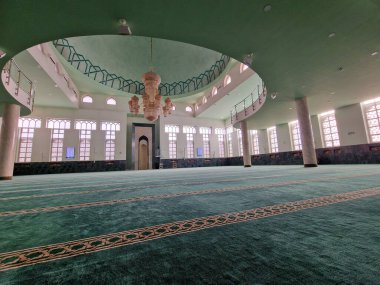 Saraybosna, Bosna-Hersek, 2 Kasım 2022, Saraybosna 'daki Kral Fahd Camii İçişleri