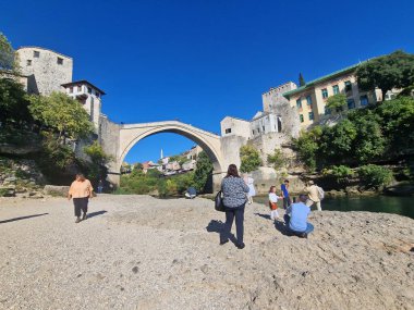 Mostar - Bosna-Hersek 'te meşhur bir köprüye sahip ikonik eski bir kasaba. Popüler turizm merkezi