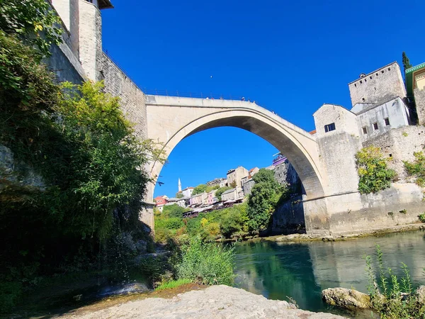 Mostar - Bosna-Hersek 'te meşhur bir köprüye sahip ikonik eski bir kasaba. Popüler turizm merkezi
