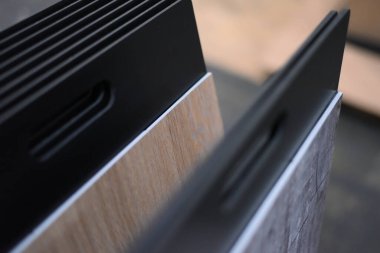 Farklı renkte tahta tahtalar. Ofis ve ev döşeme dokusu koleksiyonu. Tahta doku örnekleri.