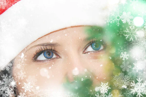 Gyönyörű Európai Visel Mikulás Klauzula Jelmez Élvezi Újévi Karácsonyi Ünnepek — Stock Fotó
