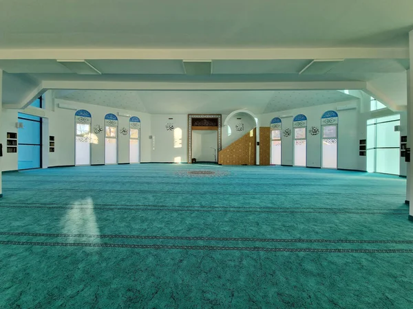 Nowoczesny Meczet Vogosca Sarajewie Bośnia Hercegowina Wnętrze — Zdjęcie stockowe
