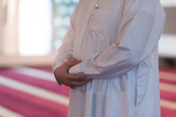 Іслам Релігія Молитва Чоловіка Мусліма Мечеті Рамадані Духовну Віру — стокове фото