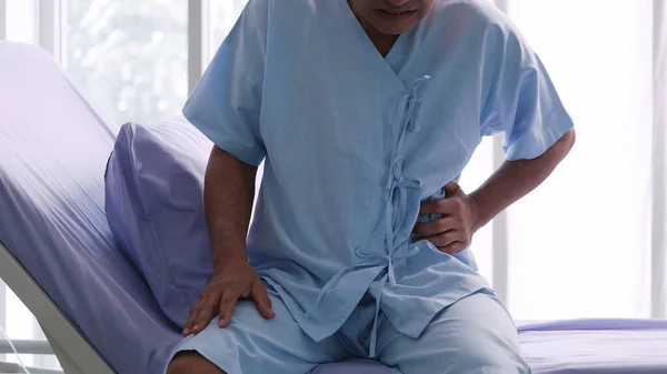 Sujets Âgés Asiatique Patient Masculin Est Hospitalisé Avec Des Maux — Photo