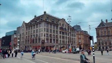 Geleneksel eski dar evler Amsterdam, Hollanda, Avrupa, 15 Mayıs 2022. Yüksek kalite 4k görüntü