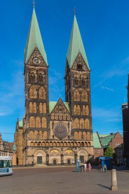 Marktplatz veya Almanya 'nın Ortaçağ Hanedan kenti Bremen' in tarihi merkezinde yer alan pazar meydanı..