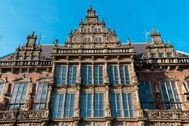 Marktplatz veya Almanya 'nın Ortaçağ Hanedan kenti Bremen' in tarihi merkezinde yer alan pazar meydanı..