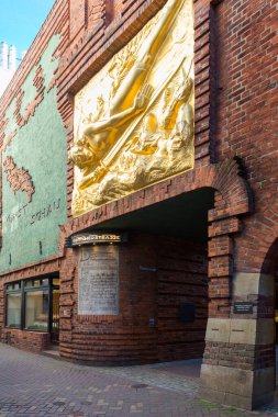 Marktplatz veya Almanya 'nın Ortaçağ Hanedan kenti Bremen' in tarihi merkezinde yer alan pazar meydanı..