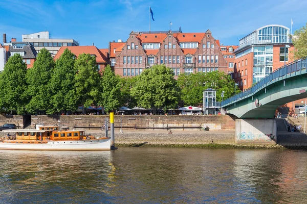 Paisaje Urbano Bremen Con Arquitectura Antigua Veleros Históricos Madera Barcaza Imagen de archivo