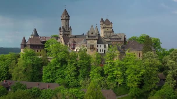 Vista Aérea Drone Medieval Neo Gótico Braunfels Castelo Topo Colina — Vídeo de Stock