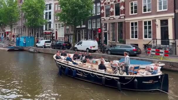 Anciennes Maisons Étroites Traditionnelles Bateaux Canaux Amsterdam Pays Bas Europe — Video