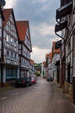 Alman geleneksel mimari fachwerk ahşap evler Melsungen, Hesse, Almanya, 20 Haziran 2023