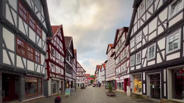 Niemiecka Tradycyjna Architektura Fachwerk Drewniane Domy Historycznym Centrum Melsungen Hesja — Wideo stockowe