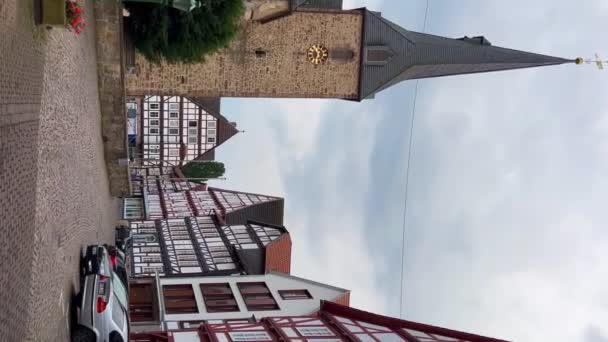 Γερμανική Παραδοσιακή Αρχιτεκτονική Fachwerk Ξύλινα Σπίτια Στο Ιστορικό Κέντρο Melsungen — Αρχείο Βίντεο